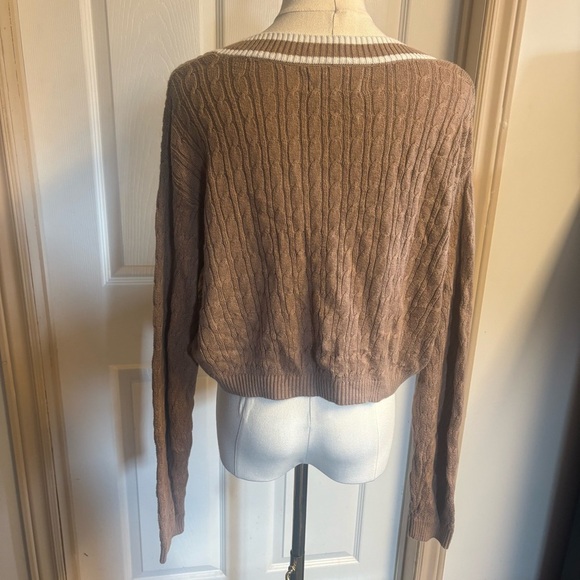 Hollister Brown V-Neck Cropped Sweater - Picture 2 of 4